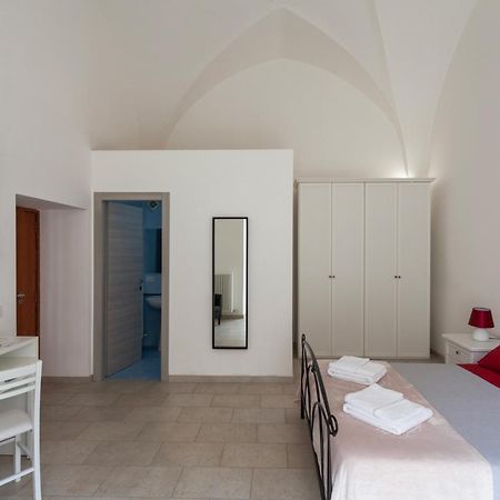 Apartamento La Casa Nel Vico Lecce Exterior foto