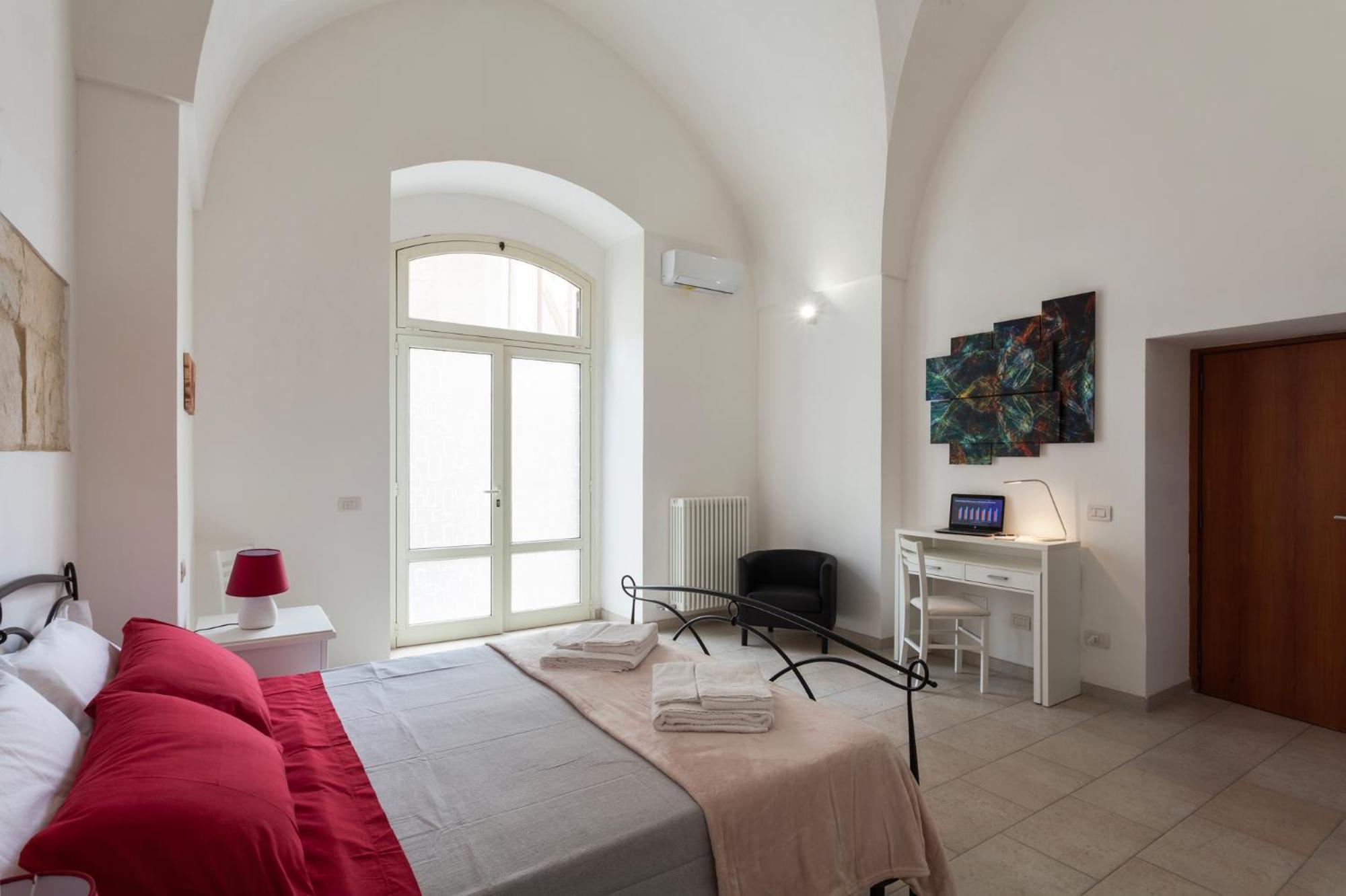 Apartamento La Casa Nel Vico Lecce Exterior foto