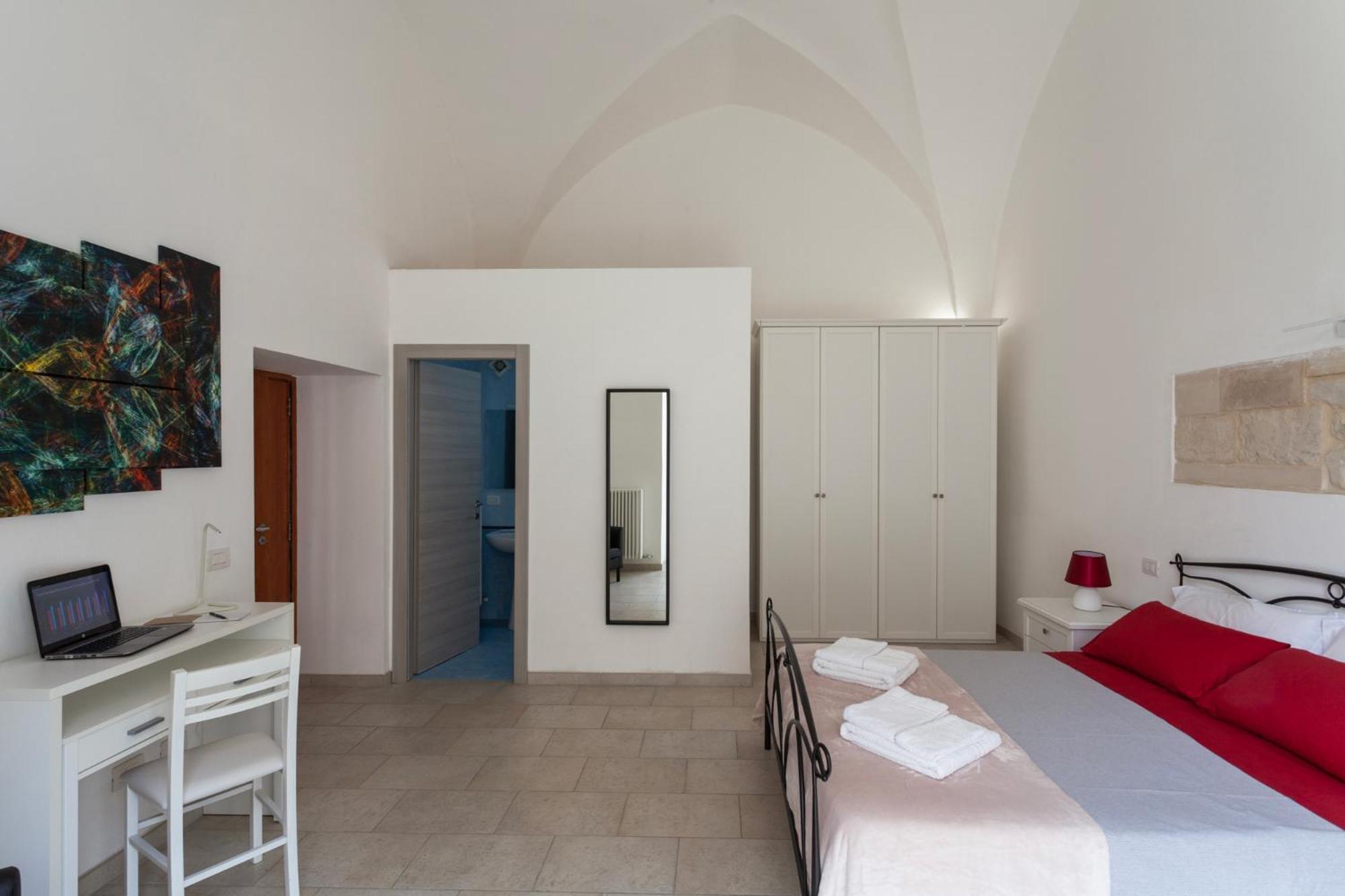 Apartamento La Casa Nel Vico Lecce Exterior foto