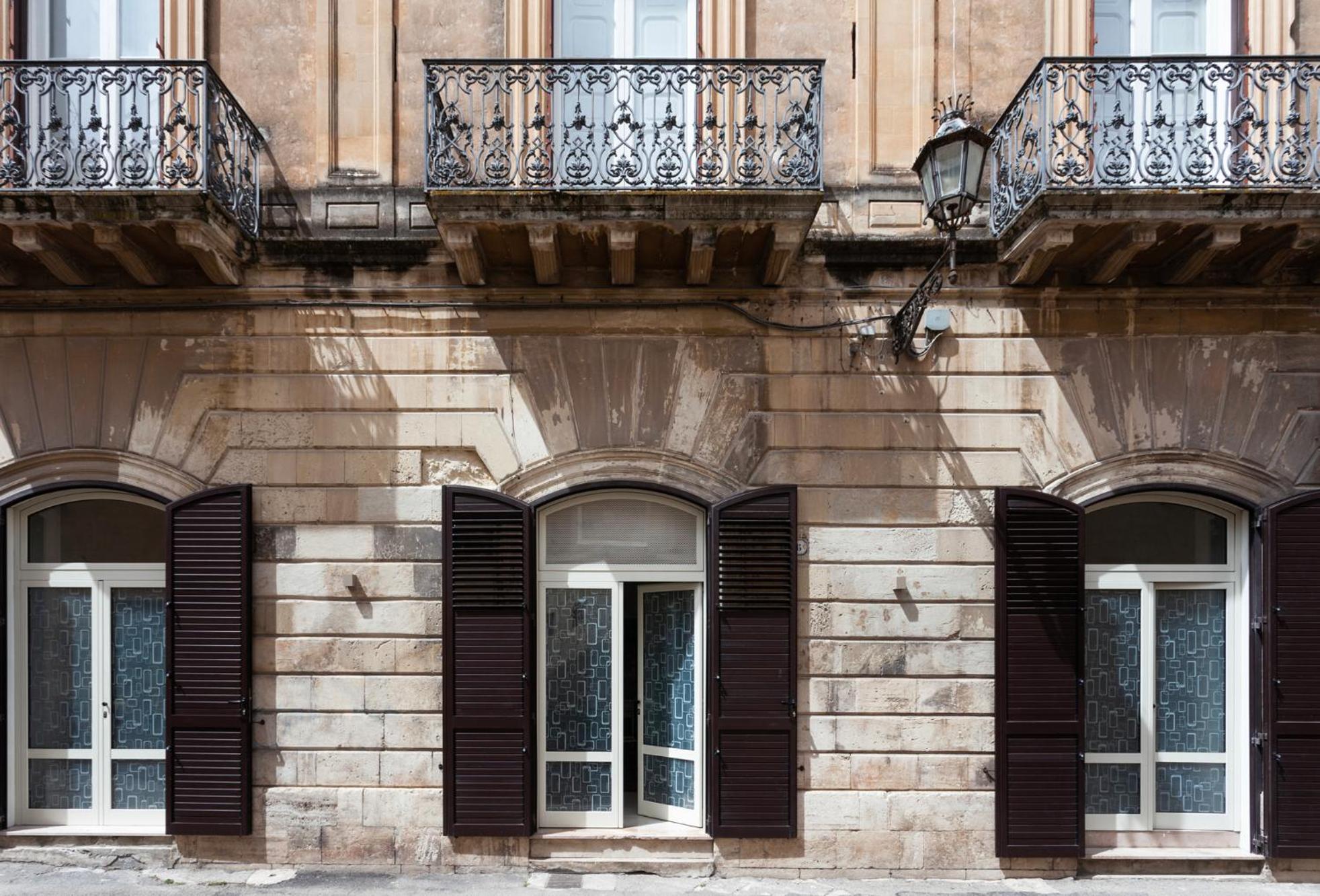 Apartamento La Casa Nel Vico Lecce Exterior foto